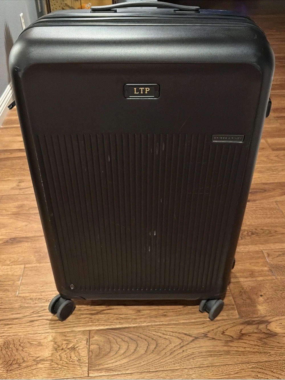 Briggs & Riley Black Hard-Shell Spinner Luggage